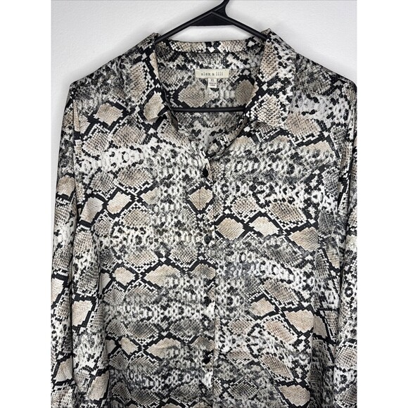 Alex & Lili Snake Print Button Down Blouse Tunic Sz XL Lightweight Satin Feel - Picture 2 of 7